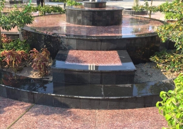 BỤC ĐÁ CHÀO CỜ TÂY NINH