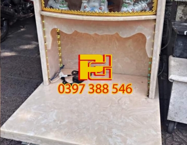 Bàn thờ ông địa ốp đá màu beige