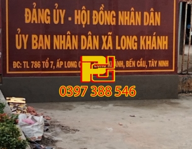 THI CÔNG BẢNG HIỆU UBND HUYỆN BẾN CẦU