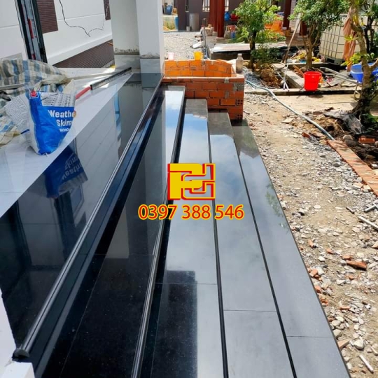 Bậc tam cấp chỉ phào nhà em