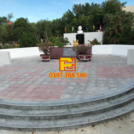 BỤC THỜ 