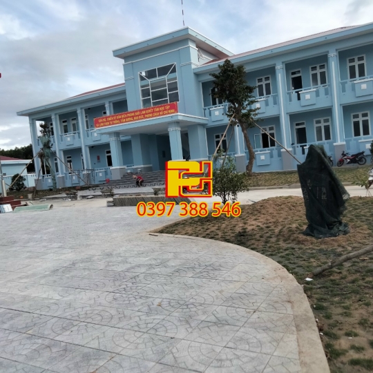ỐP ĐÁ BẬC THANG TRƯỜNG HỌC