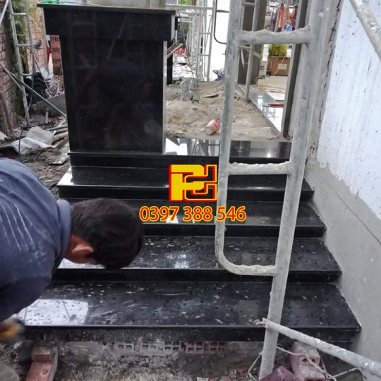 Bậc Tam Cấp Đá Đen 