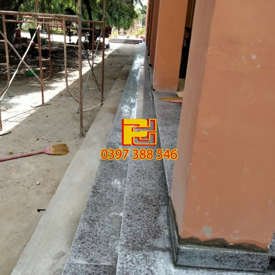 BẬC TAM CẤP BẰNG ĐÁ HOA CƯƠNG CAO CẤP